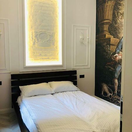Vip Apartment History Lviv Eksteriør bilde